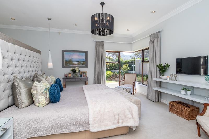 3 Bedroom Property for Sale in Stonehurst Mountain Estate Western Cape